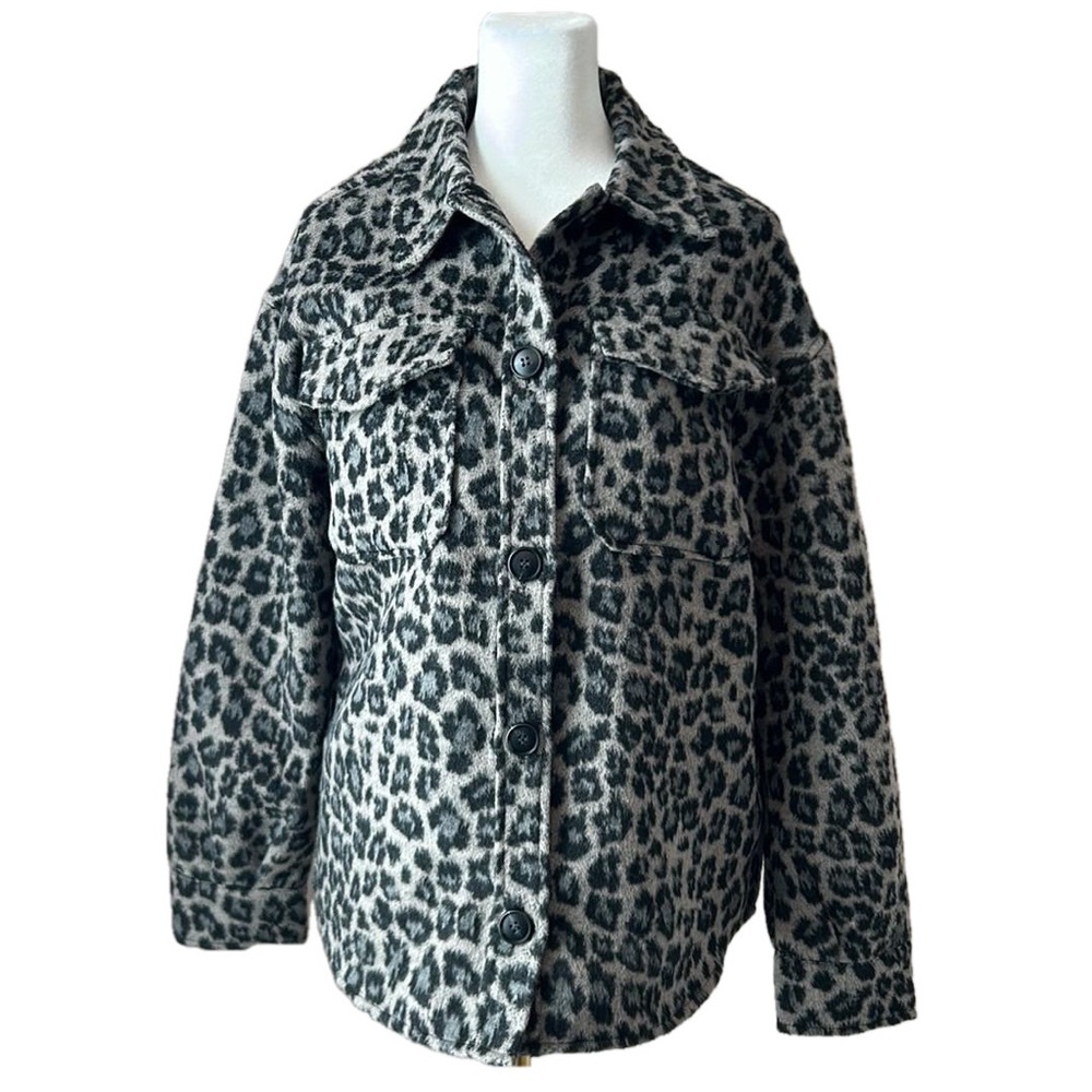 NWOT Bagatelle Collection Gray Leopard Print Oversized Shacket Jacket Small New!